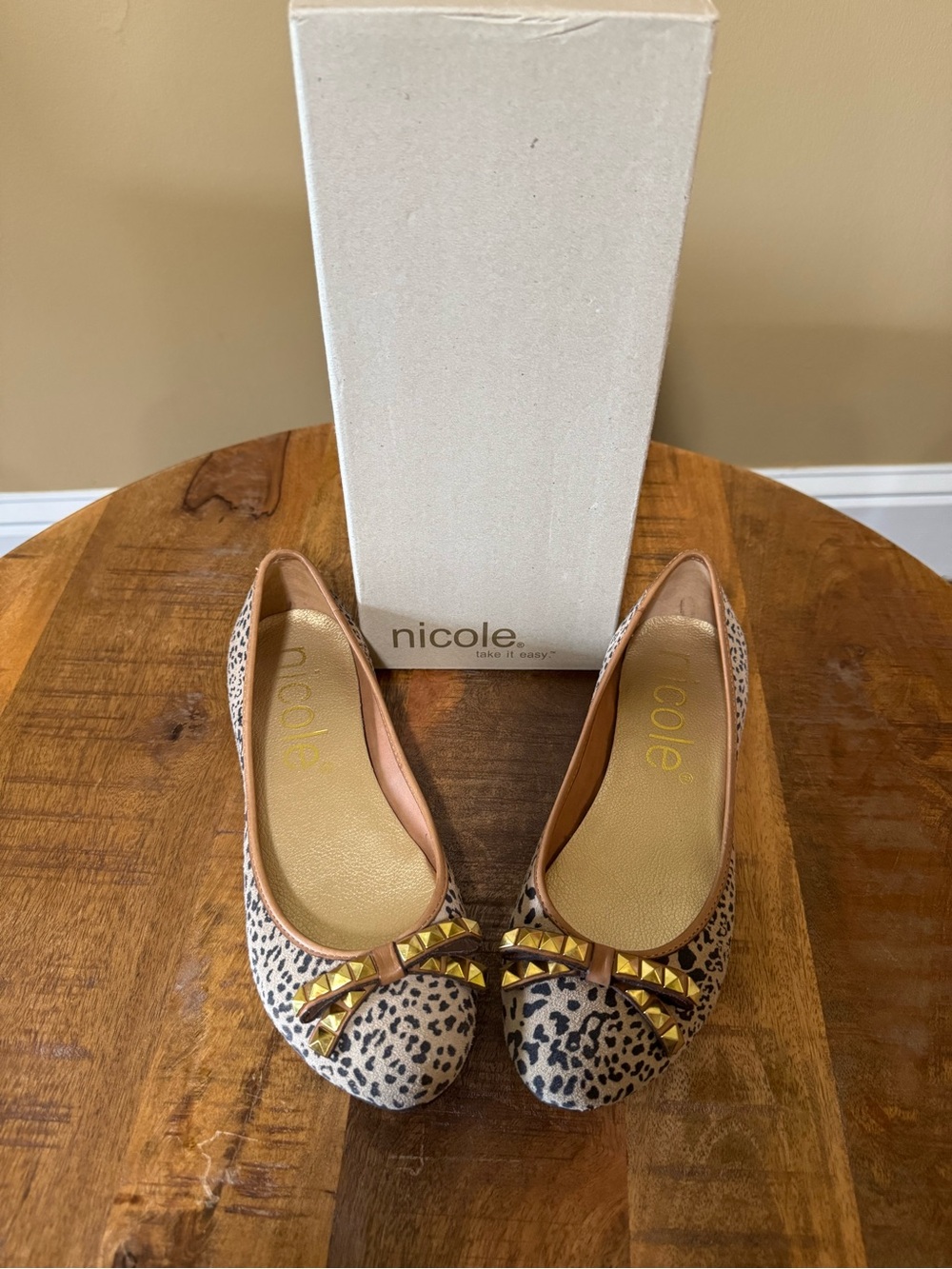Nicole Leopard-Print Ballet Flats with Gold Stud Bow - Taupe/Black. Size 8.5